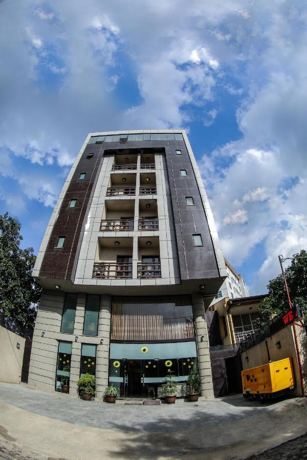 Hotel Tirago Addis Abeba Zewnętrze zdjęcie